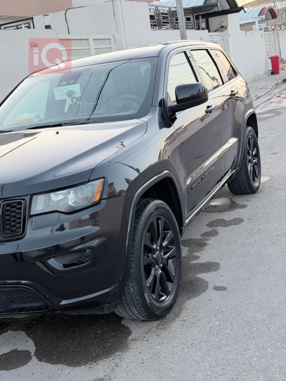 جیپ گراند شیرۆکی